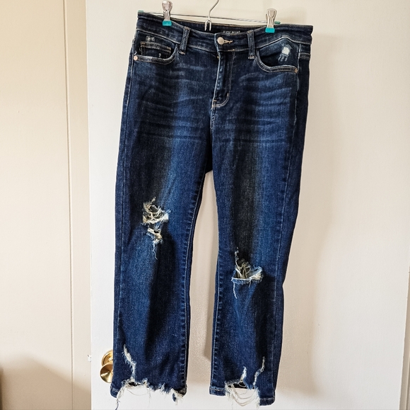Judy Blue After Hours Dark Wash Destroyed Hem Cropped Straight Leg Jeans Size 9 - Picture 2 of 16